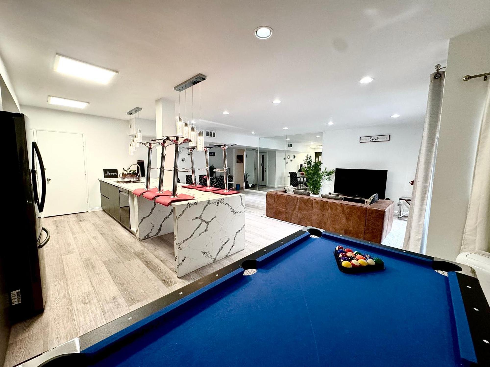 לוס אנג'לס Amazing Large 2 Bedroom West Hollywood Apartment מראה חיצוני תמונה