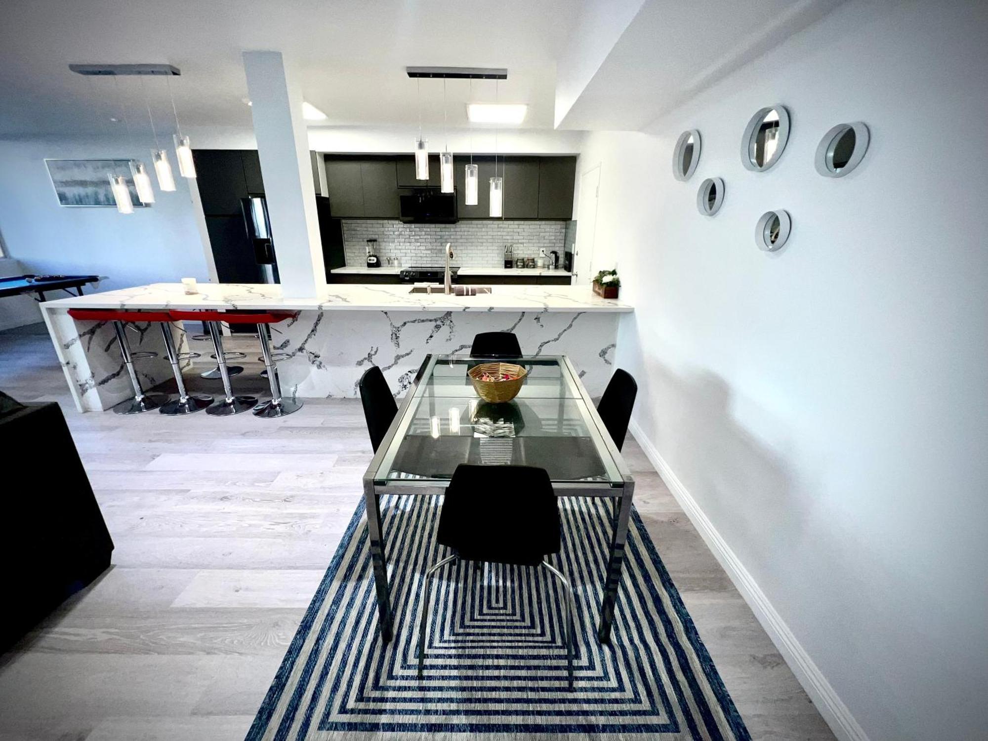לוס אנג'לס Amazing Large 2 Bedroom West Hollywood Apartment מראה חיצוני תמונה